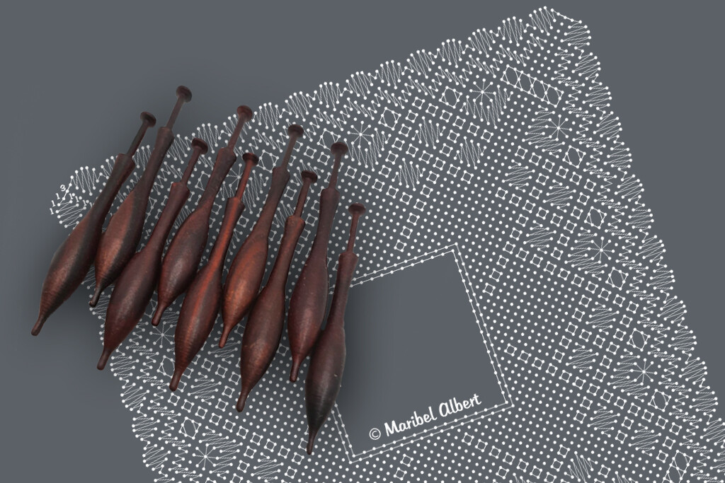 Pañuelo simbólico en encaje Torchon – Patrón 06e en PDF descargable