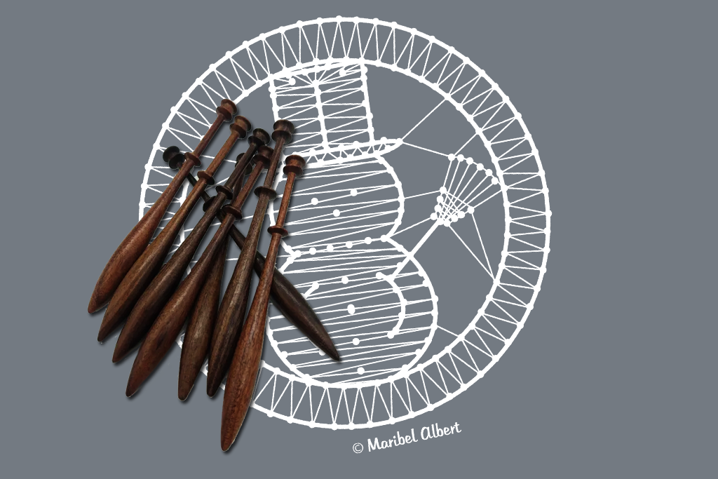 Patrón Bolilleras® Ornamento 03 – encaje de bolillos navideño en cartón entelado