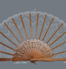 Kit Bolilleras® Abanico Torchon 02 – patrón en encaje de bolillos y varillas de madera de peral